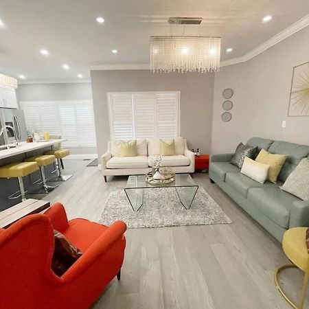 Elegant & Luxurious 3 Bedroom Home Mississauga Buitenkant foto