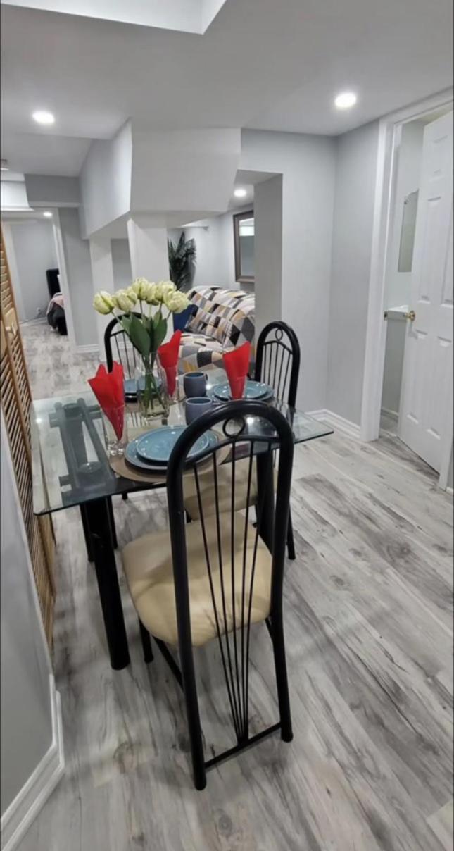 Elegant & Luxurious 3 Bedroom Home Mississauga Buitenkant foto