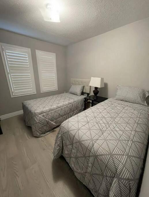 Elegant & Luxurious 3 Bedroom Home Mississauga Buitenkant foto